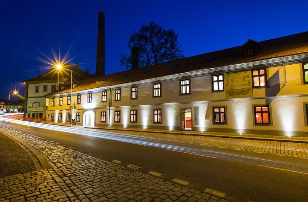 Hotel Restaurant Darwin Praga Zewnętrze zdjęcie